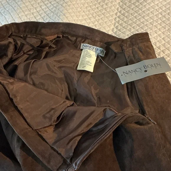 Elegant Brown Suede Fringe Jacket - Picture 7 of 10